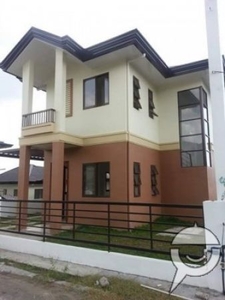 2 Storey House for Assume in Maa Davao City for 1.4 Million only!!
