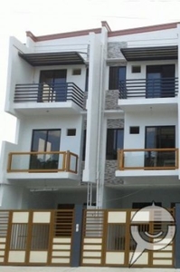 297 sqm Alabang Townhouse in exclusive community for sale