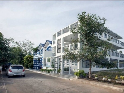 3rd floor apartment For Rent near Tagaytay