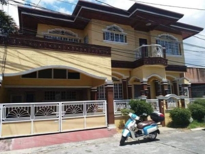 5BR House for Rent in Paranaque