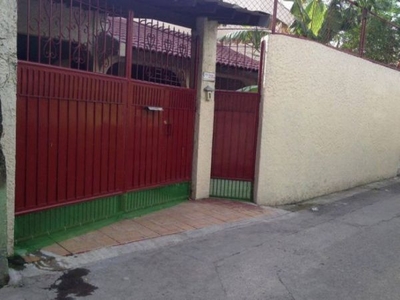 Apartment with 8 units and Bungalow house for sale in Valenzuela City