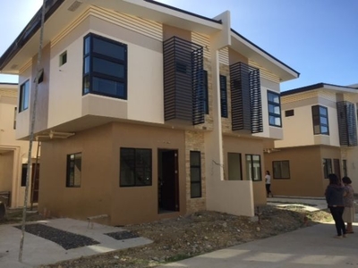 Brand New 2BR Duplex House for Rent in Mandaue near Ateneo School