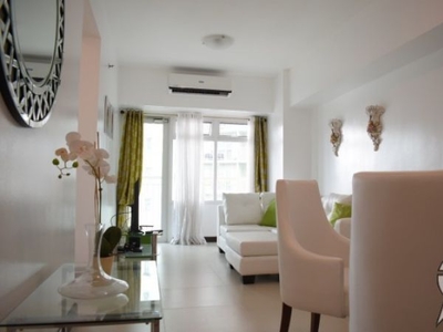 For Rent: 2 bedroom Two Serendra Aston