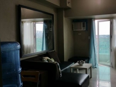 For rent 48 sqm 1 BR Condo with Balcony & Maid's room