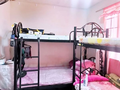 For rent: Looking for Lady Bedspacer in Santo Niño, Parañaque City