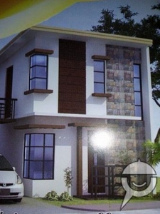 PRE SELLING TWO STOREY HOUSE NEAR GREEN VALLEY COUNTRY CLUB
