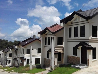24 sqm condo Unit for sale in Tagaytay Clifton Resort Suites
