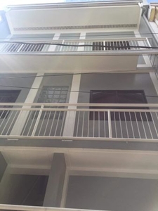 Newly Built 3 storeys Residential Apartment with 6 units studio type