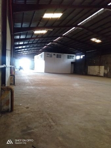 Prime Location Warehouse in Libis near C5