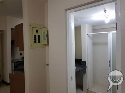 3 Bedroom fully furnished with parking amenity level unit
