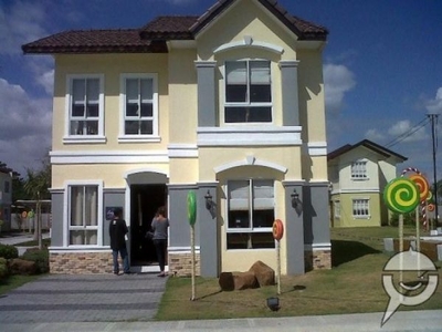 For sale Single attached 3 br beside Ayala property