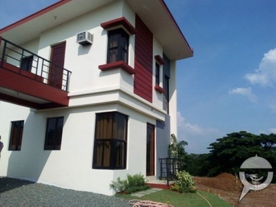 single attached house&lot in Antipolo near Rustans