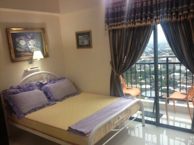 Studio Condo with balcony 29th floor fully furnished