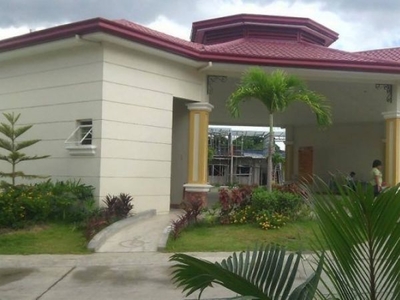 SINGLE ATTACHED HOUSE & LOT IN ANTIPOLO CITY, OVER LOOKING VIEW