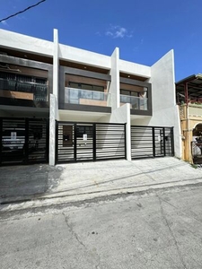 Townhouse For Sale In Las Pinas, Metro Manila
