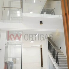 Office For Sale In Diliman, Quezon City