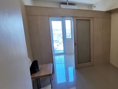 1 Bedroom with Balcony in Jazz Residences Makati for rent