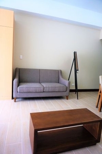 2 Bedroom Unit for Rent in Two Serendra - Red Oak