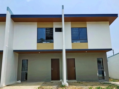 Townhouse For Sale In As-is, Bauan