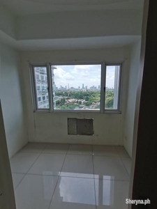 QC 1 BR condo for sale and facing UP near Ateneo