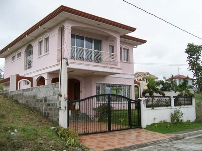 TAGAYTAY: Spacious 4BR Detached For Sale Philippines