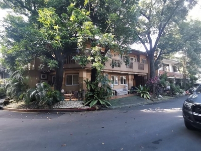 Townhouse For Sale In San Antonio, Makati