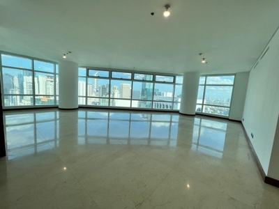 FOR SALE: PARK CENTRAL TOWERS - SOUTH TOWER 3 BEDROOM GALLERY VILLA