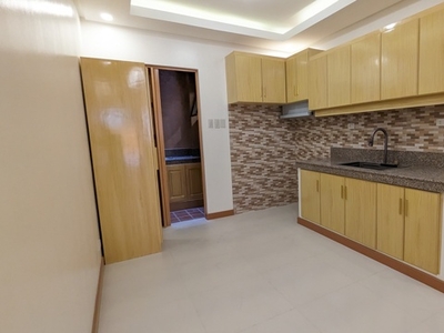 Townhouse For Sale In Kamuning, Quezon City