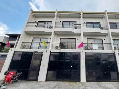 Townhouse For Sale In Project 8, Quezon City