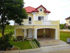 Luxury property right across prime Ayala Alabang Village