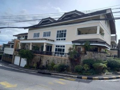 Townhouse For Sale In Batasan Hills, Quezon City