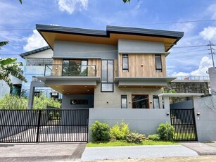 House For Sale In Sienna, Quezon City