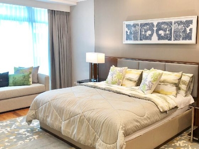 2BR Condo for Rent in One Penn Place, Salcedo Village, Makati