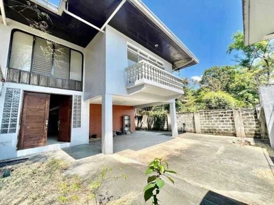 House For Sale In Blue Ridge A, Quezon City