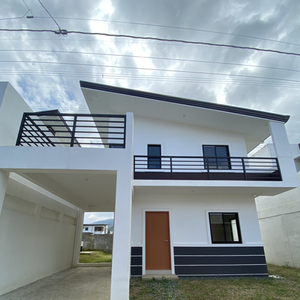 House For Sale In San Rafael, Santo Tomas