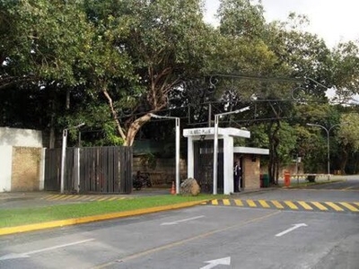 Lot For Sale In Forbes Park, Makati