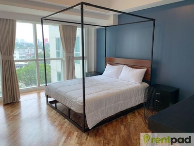 1 Bedroom at Manansala Tower in Rockwell Center Makati