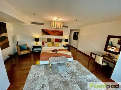 3BR Fully Furnished Unit at Two Roxas Triangle