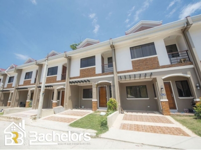 3 Bedroom, 2 Bathroom townhouse in a small gated community