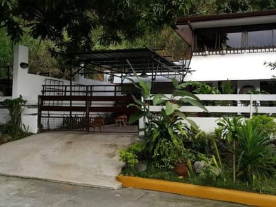 Single Attached 3 storey Residential in Teacher's Village Quezon City