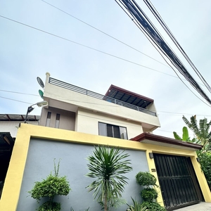 Rush 4-Bedroom House For Sale with Rooftop in Banawa, Cebu City