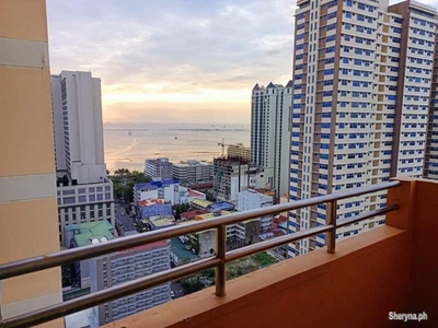 Malate For rent Studio w/ balcony with view of Manila Bay
