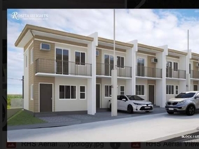 3-Bedroom 2T&B, 1 Carport Townhouse For Sale in Rosita Heights, Consolacion