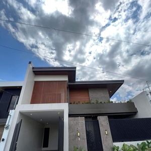 Two-storey House and Lot for Sale with Pool in Angeles City
