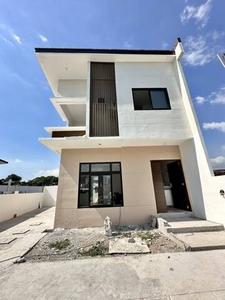 House For Sale In Caloocan, Metro Manila