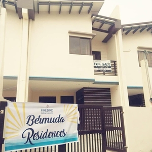 Townhouse For Sale In Sineguelasan, Bacoor