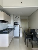 SMDC BLUE RESIDENCES FULLY FURNISHED 1 BR CONDO UNIT WITH PARKING SLOTS FOR SALE