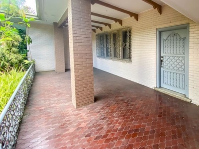 4BR House for Sale in Urdaneta Village, Makati