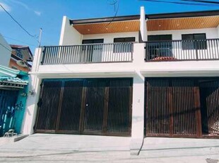 House For Sale In Talon Tres, Las Pinas