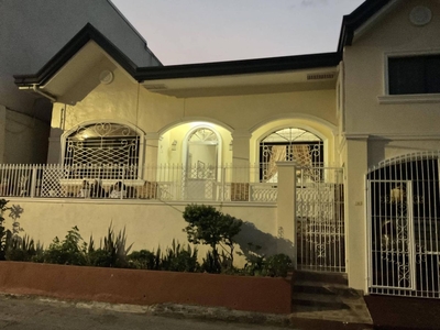 Bungalow loft type with 4-bedrooms and expansion in San Pedro, Laguna